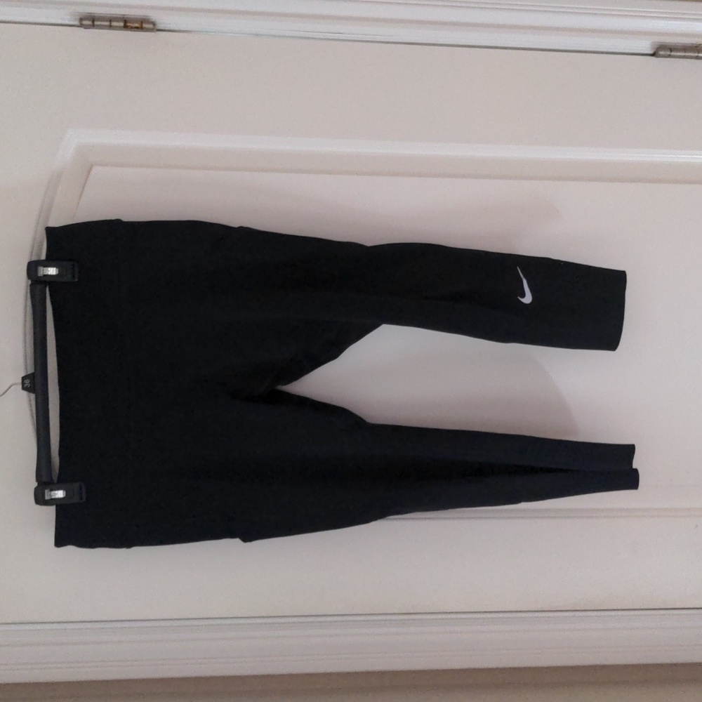 Black Nike Capri Leggings